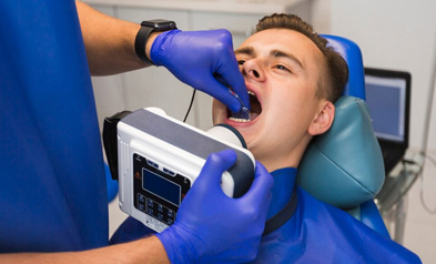 الأسنان وجراحة الوجه والفكين